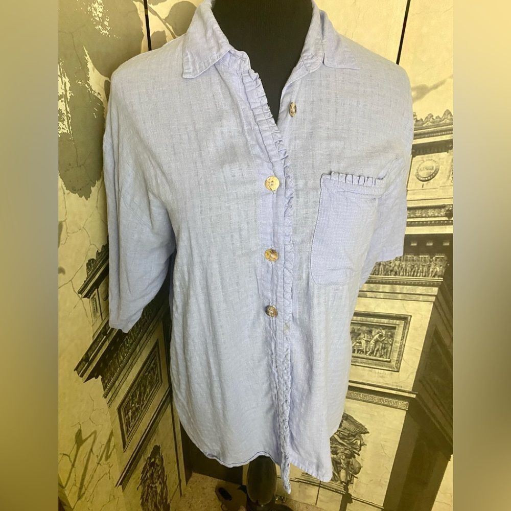 Nice casual blouse by Cotton Connection in size medium